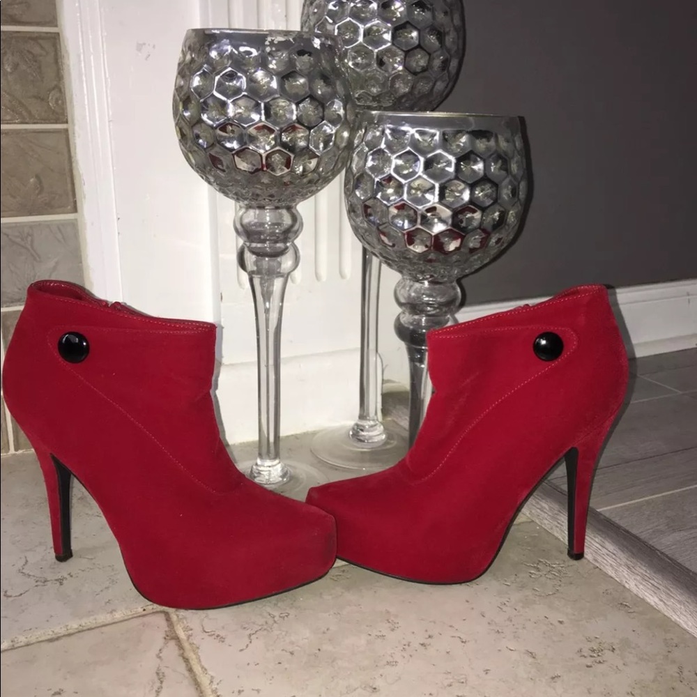 Charlotte heels
